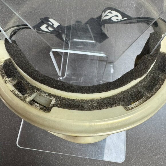 Vintage CARRERA Unisex Yellow Gold Neutral Snowboard/Ski Goggles - Picture 6 of 7